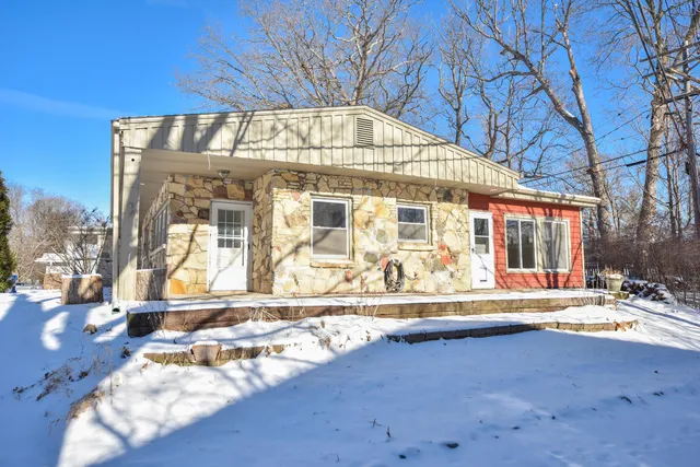 $365,000 | 1350 Parkway Drive, Brookfield, WI 53005
