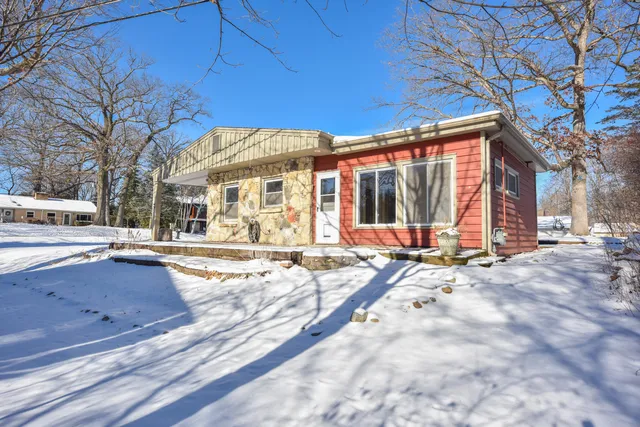 $365,000 | 1350 Parkway Drive, Brookfield, WI 53005