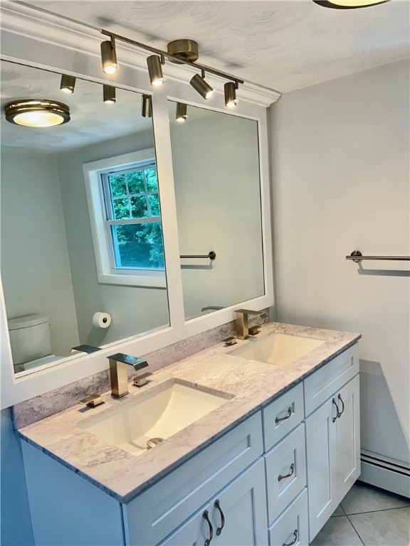 11 Manning Court Coventry, RI 02816 - Photo 32 of 43 2nd Fl Bathroom w Double Sinks
