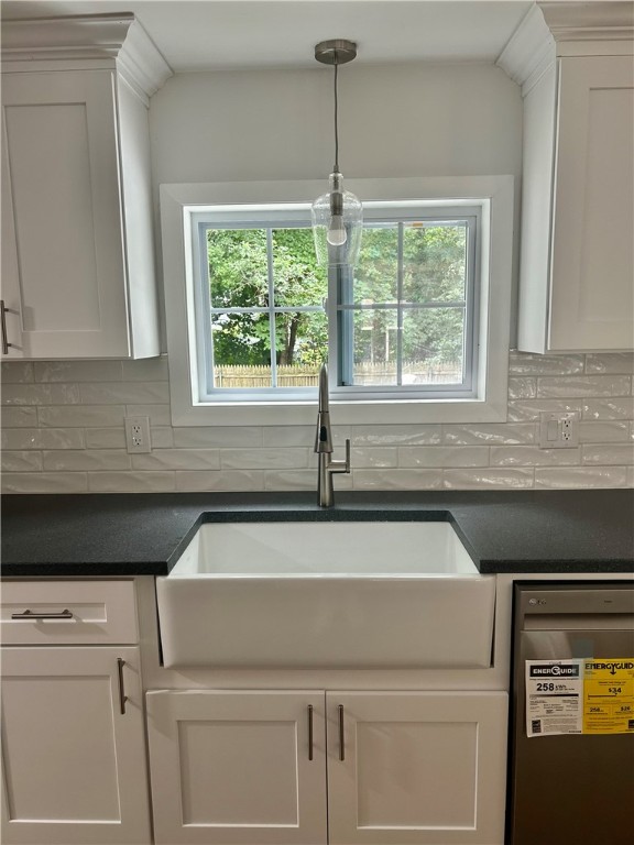 11 Manning Court Coventry, RI 02816 - Photo 7 of 43 Farm house Sink