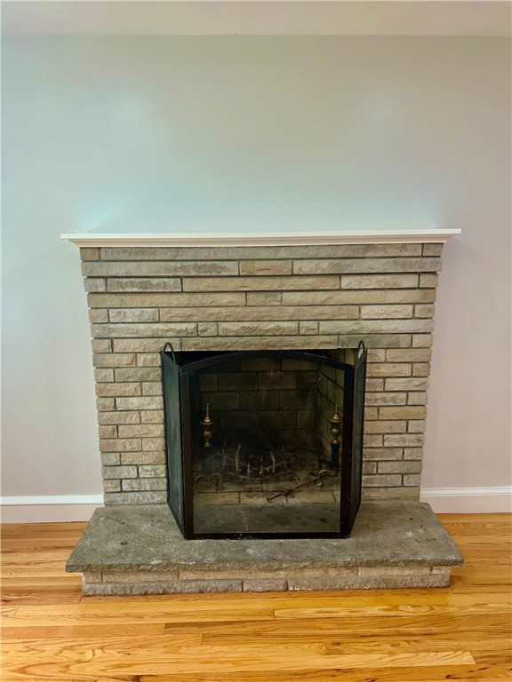 11 Manning Court Coventry, RI 02816 - Photo 9 of 43 Wood Burning Fireplace