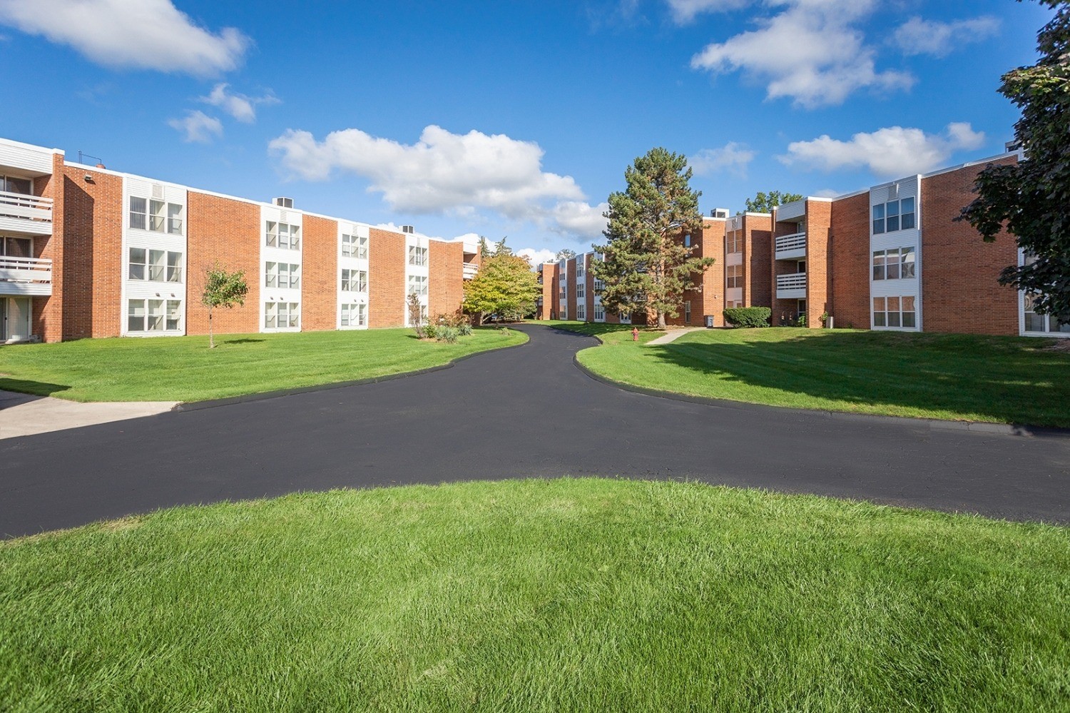28301 Franklin Road Southfield, MI 48034 - Photo 1 of 7 a view of a grassy field