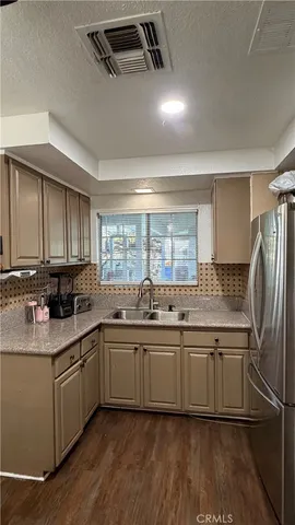 $929,900 | 10900 Goss Street, Sun Valley, CA 91352