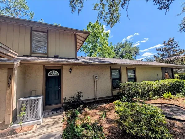 $242,000 | 3205 Deer Court, Brandon, FL 33511