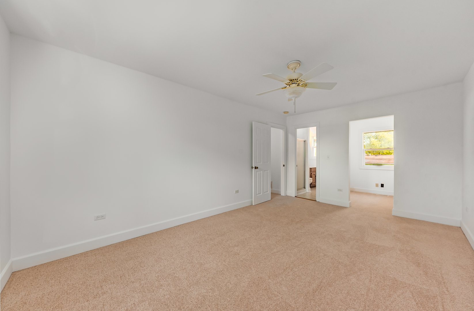 116 North Pinecrest Road Bolingbrook, IL 60440 - Photo 10 of 16 a view of an empty room with a window