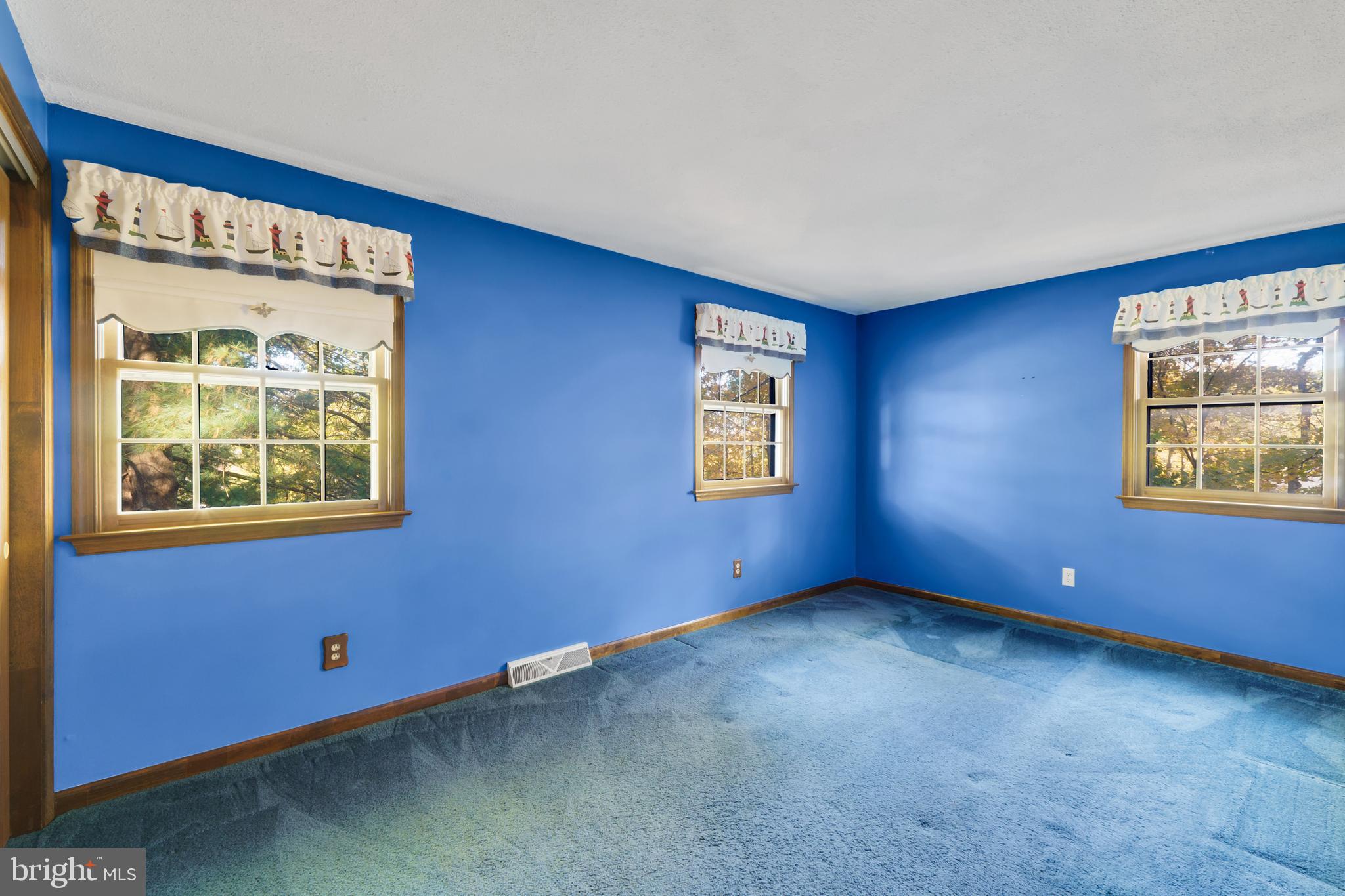 2333 Three Mile Run Road Perkasie, PA 18944 - Photo 30 of 43 a view of an empty room with a window