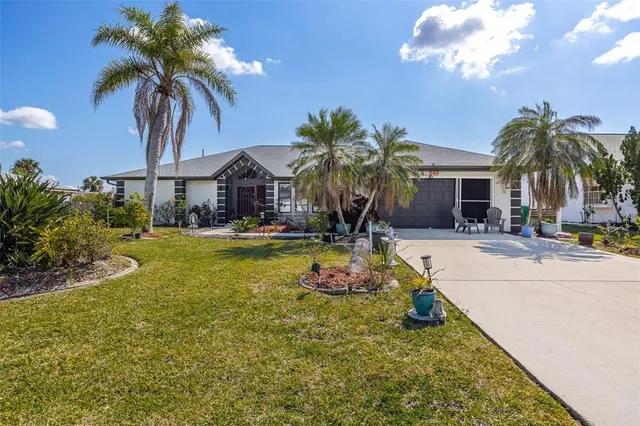 $2,900 | 949 Chevy Chase Street Northwest, Port Charlotte, FL 33948