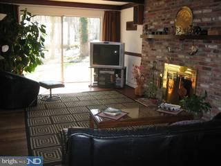 20 Whitby Road Cherry Hill, NJ 08003 - Photo 5 of 6 Gallery Image 5