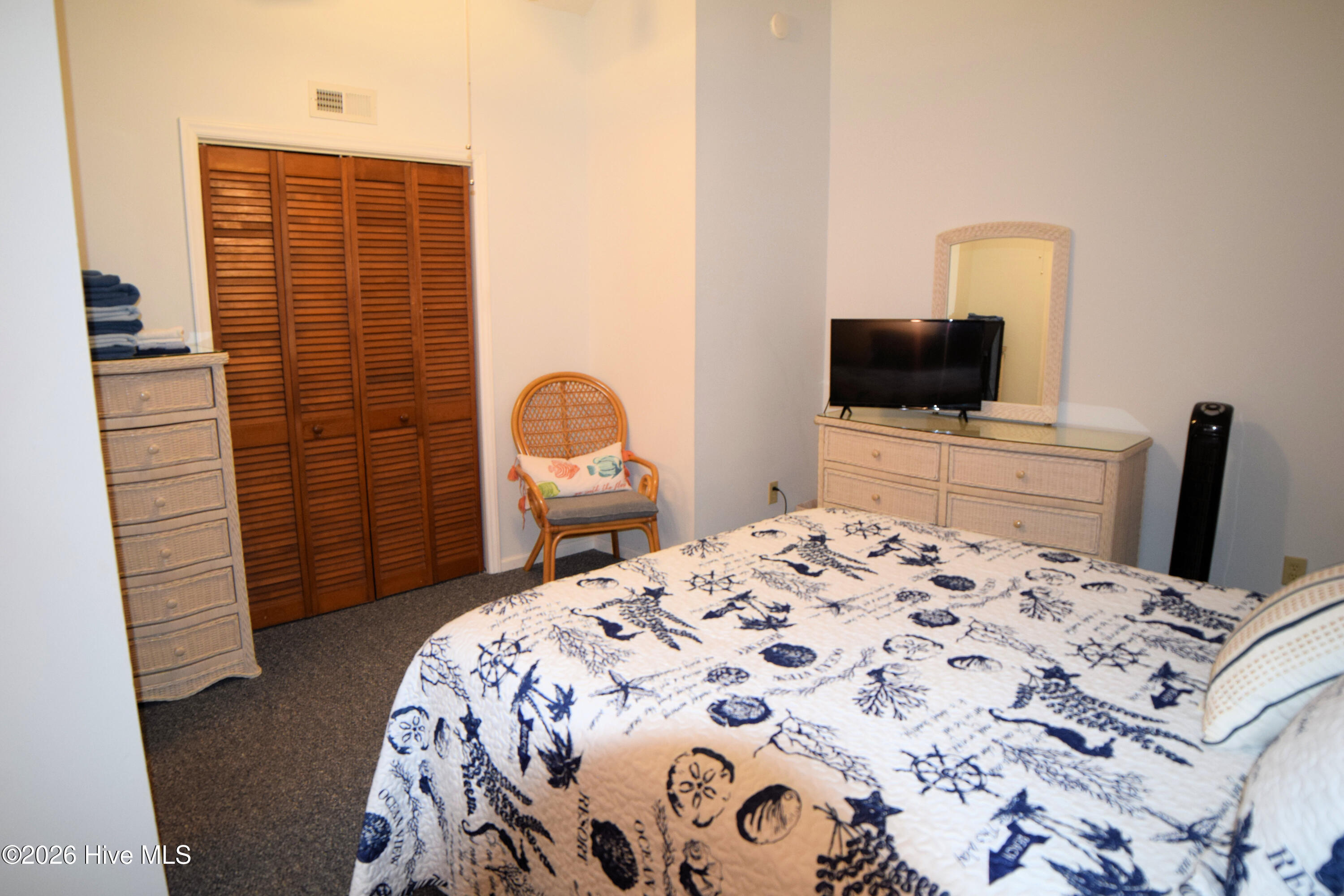 9201 Coast Guard Road, Unit H204 Emerald Isle, NC 28594 - Photo 16 of 39 Primary Suite