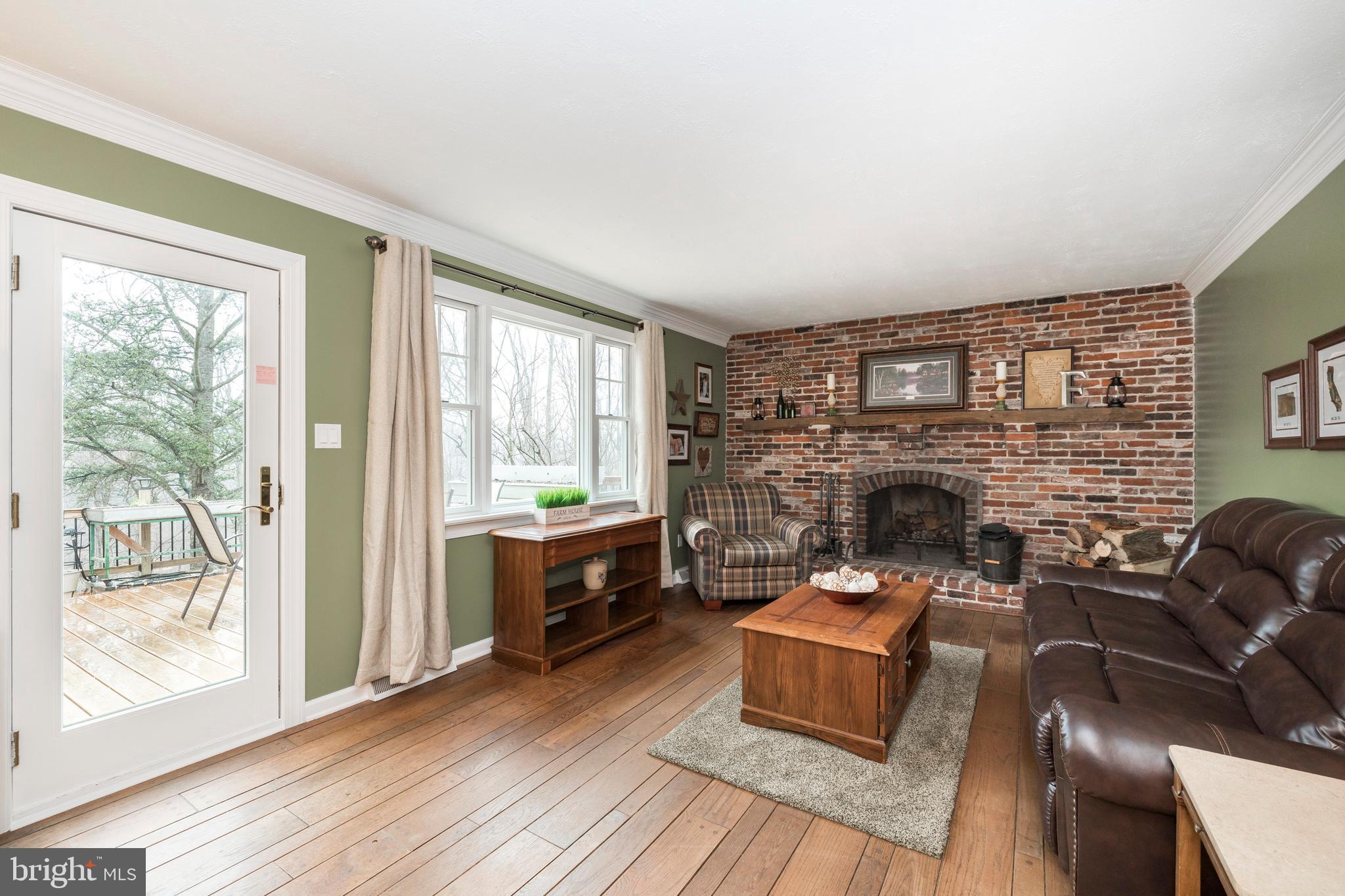 39 Blakely Road Downingtown, PA 19335 - Photo 13 of 42 Family room