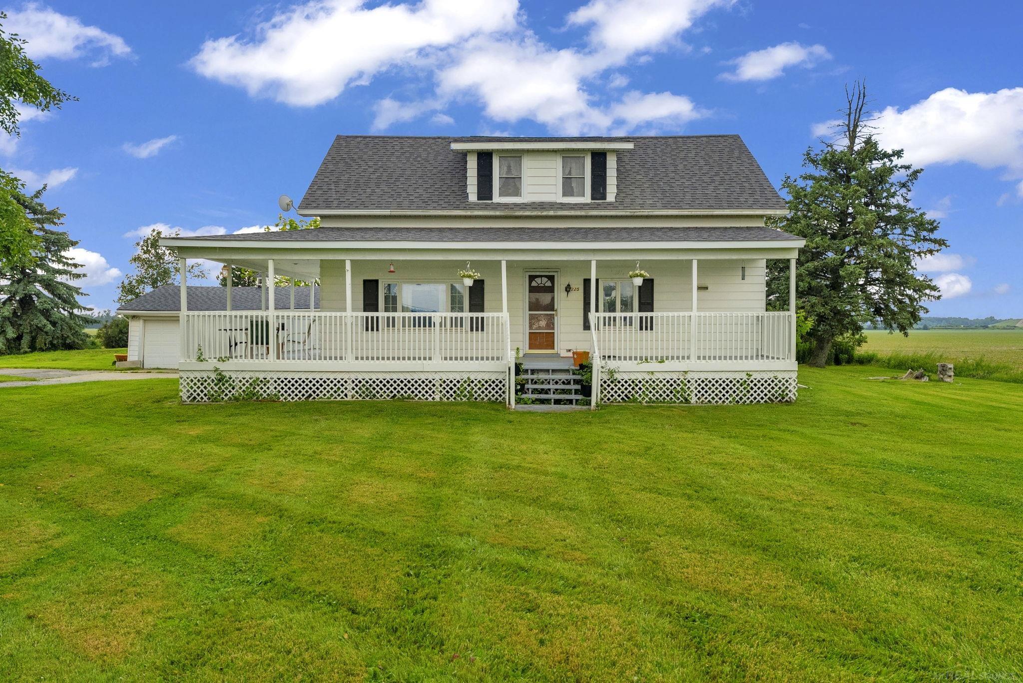 2255 Sanilac Road Carsonville, MI 48419 - Photo 1 of 48 50172314-93d43315-6d85-4e80-8d84-1de8f2f54396.JPG