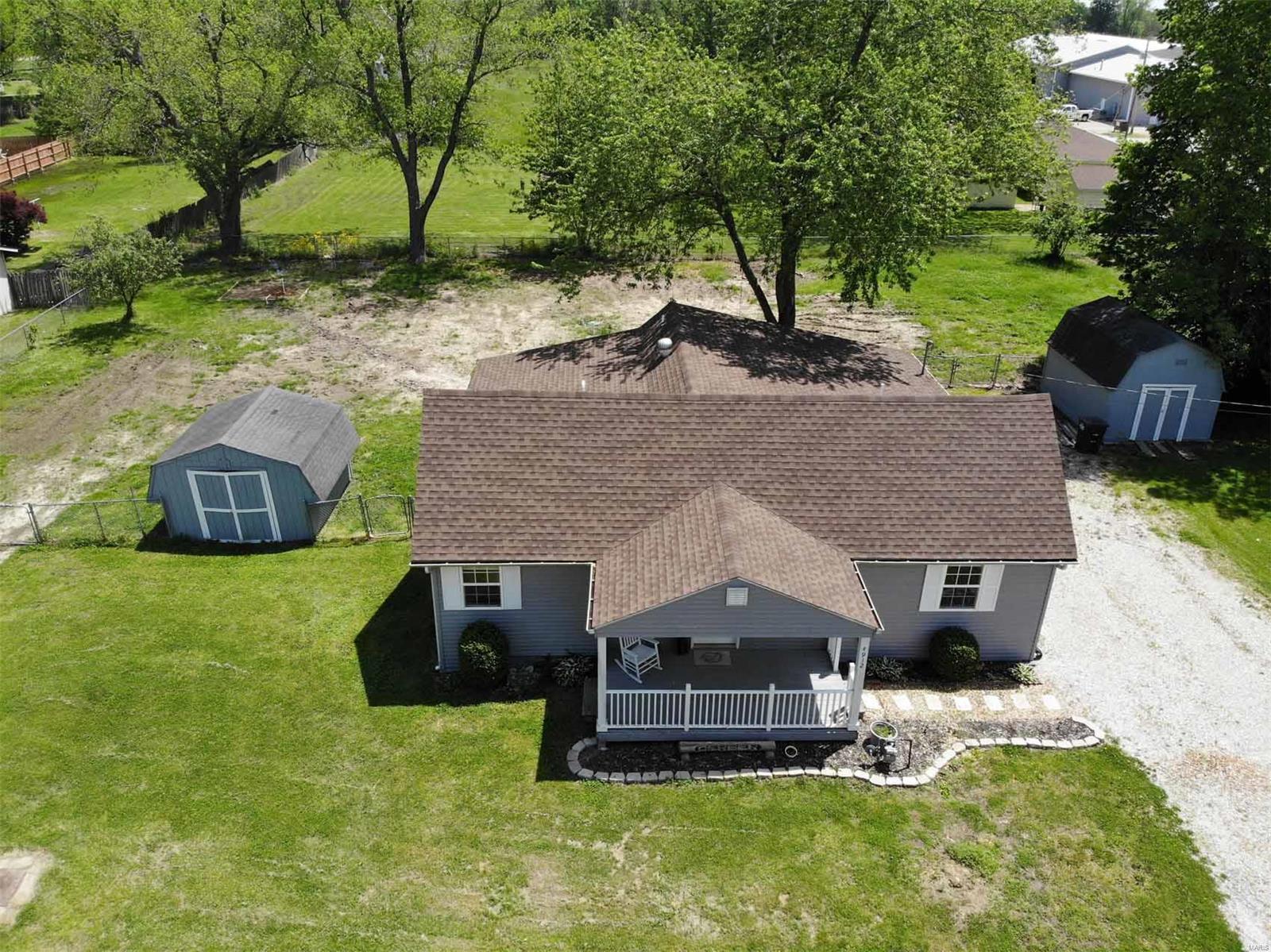 4912 2nd Street Alton, IL 62002 - Photo 2 of 25 Gallery Image 2