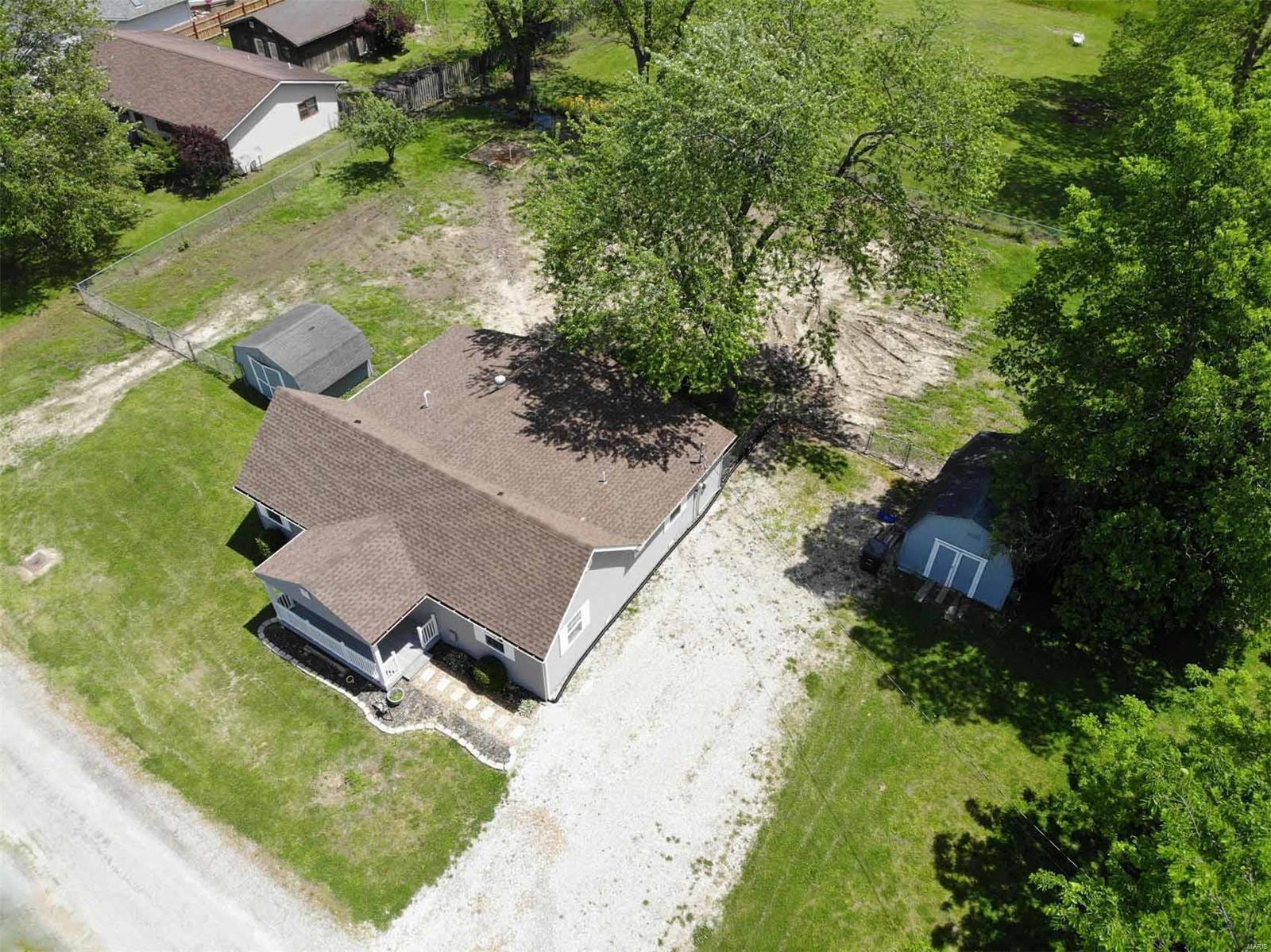 4912 2nd Street Alton, IL 62002 - Photo 3 of 25 Gallery Image 3