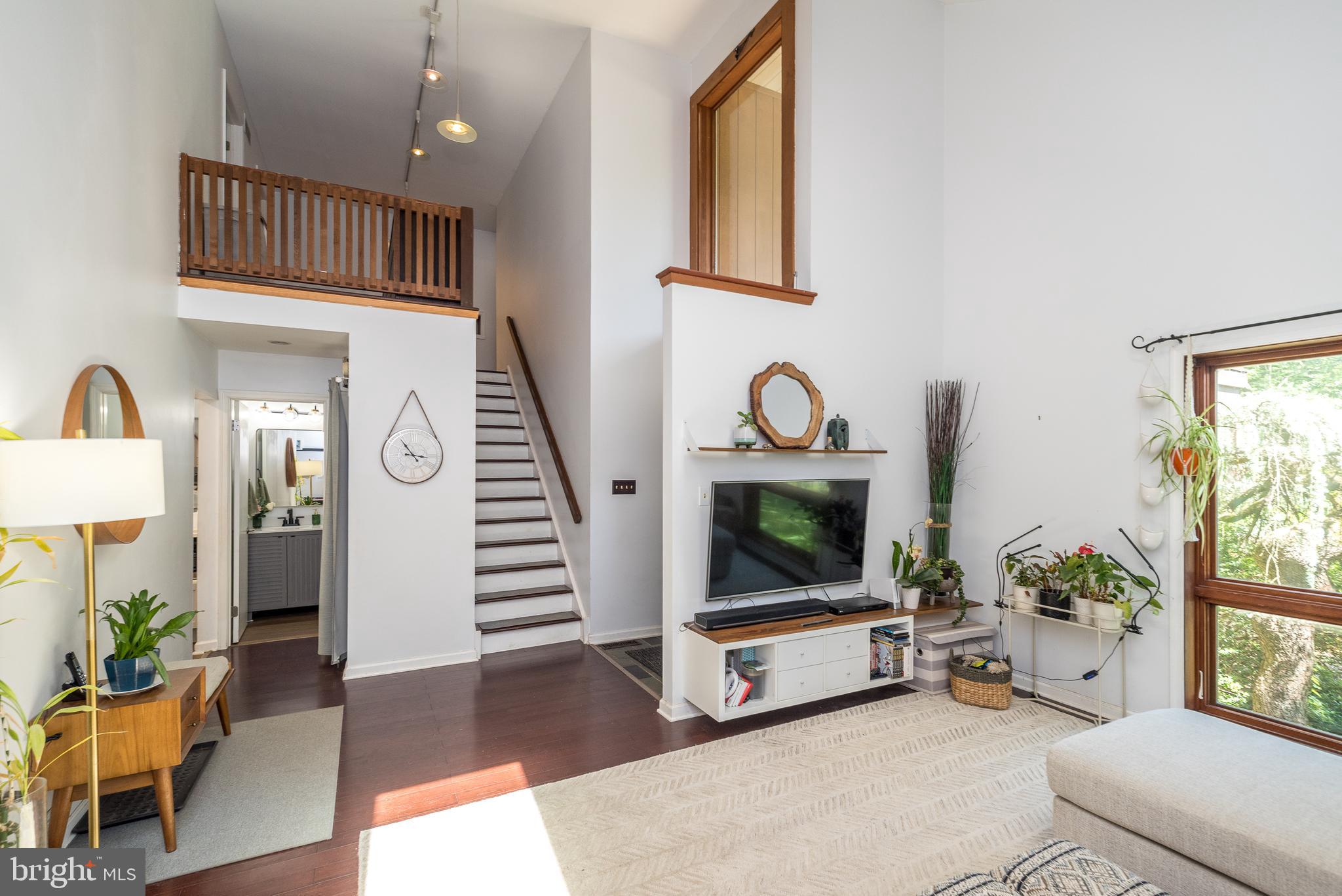 329 Biddle Drive Exton, PA 19341 - Photo 9 of 50 First Floor