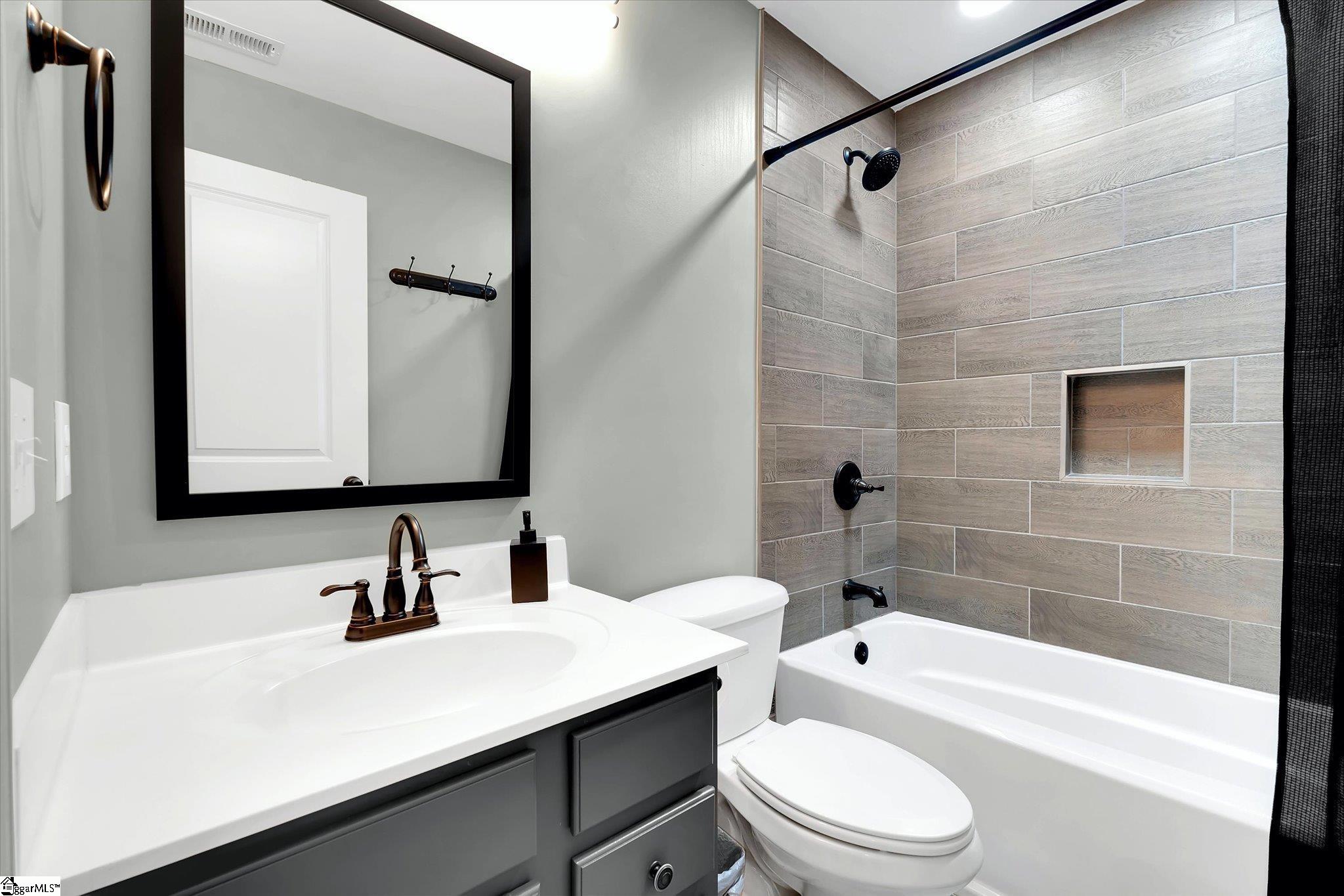 201 Shale Court Greenville, SC 29607 - Photo 25 of 38 Gallery Image 25
