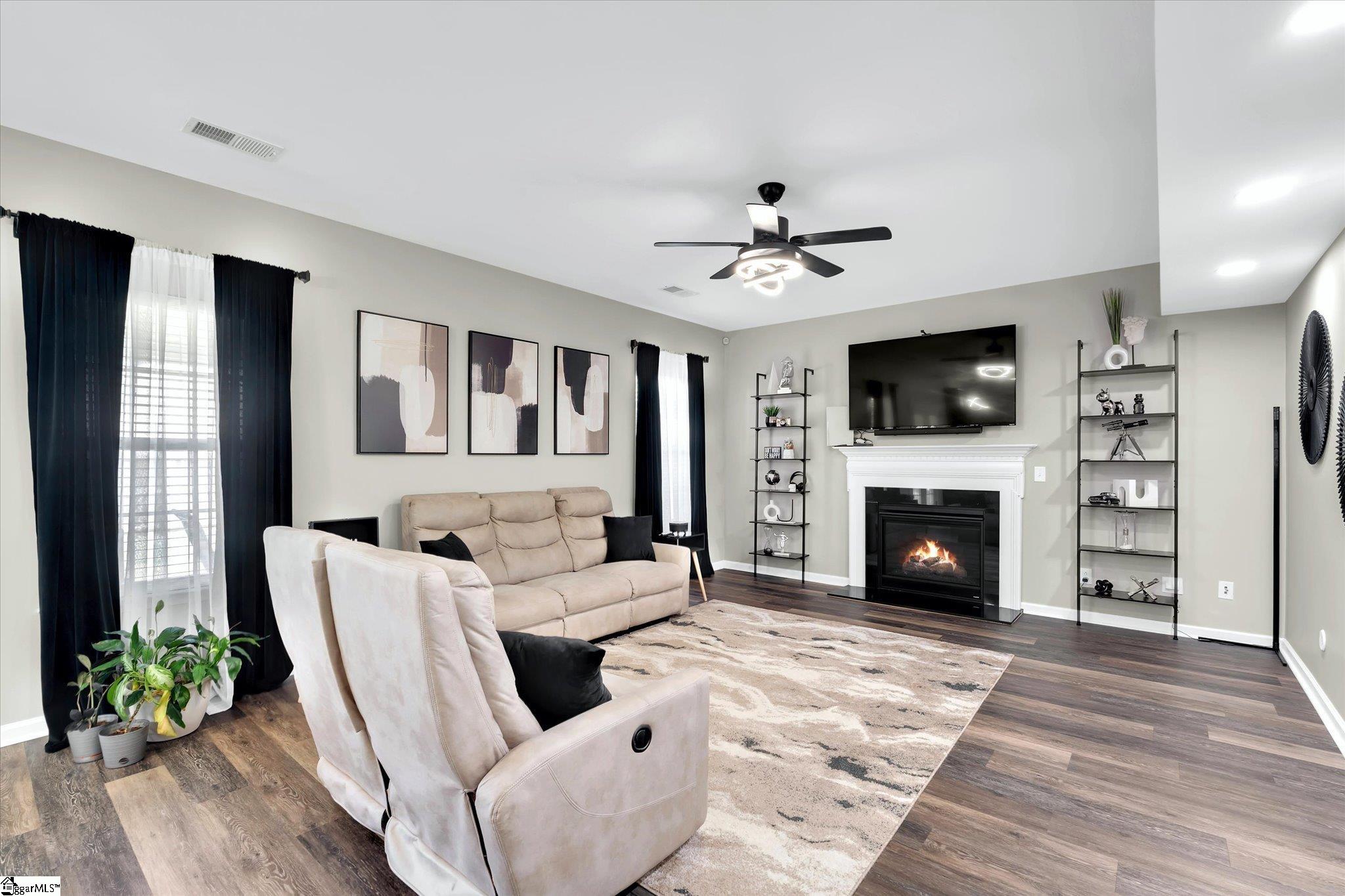 201 Shale Court Greenville, SC 29607 - Photo 7 of 38 Gallery Image 7