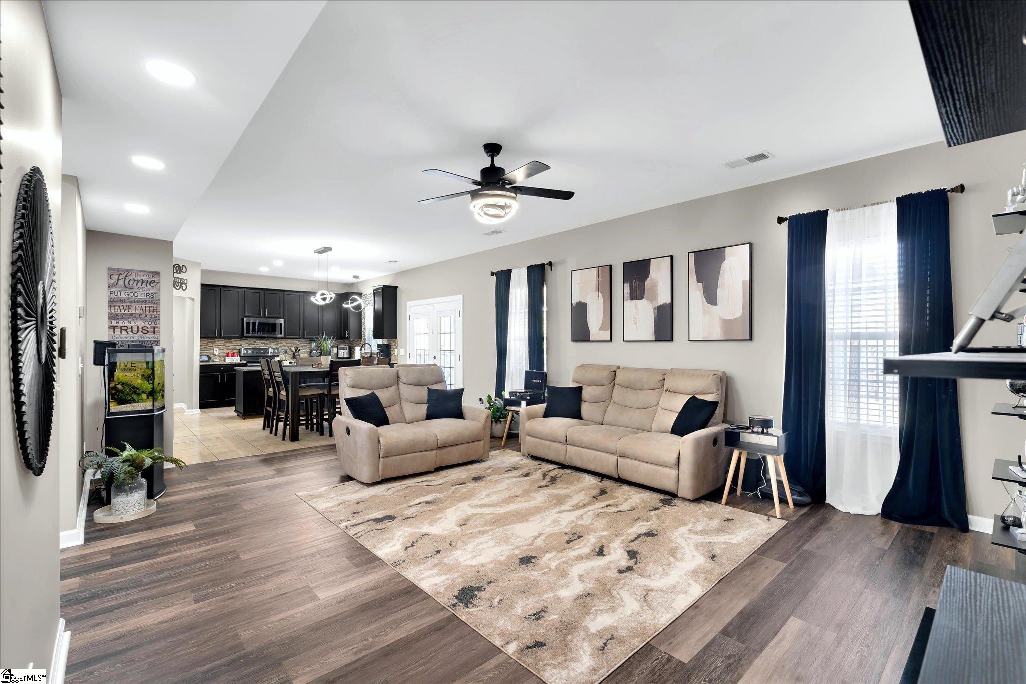 201 Shale Court Greenville, SC 29607 - Photo 10 of 38 Gallery Image 10