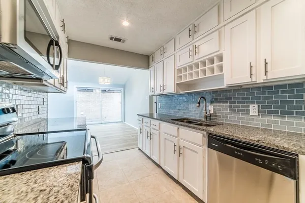 $1,800 | 2915 Canis Circle, Garland, TX 75044