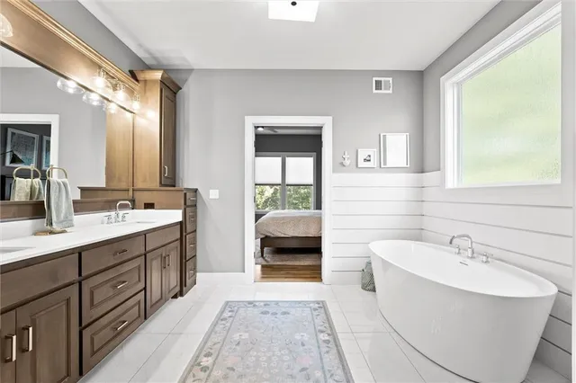 $1,099,000 | 9268 Brownridge Street, Lenexa, KS 66220