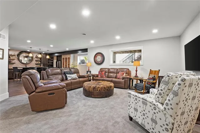 $1,099,000 | 9268 Brownridge Street, Lenexa, KS 66220