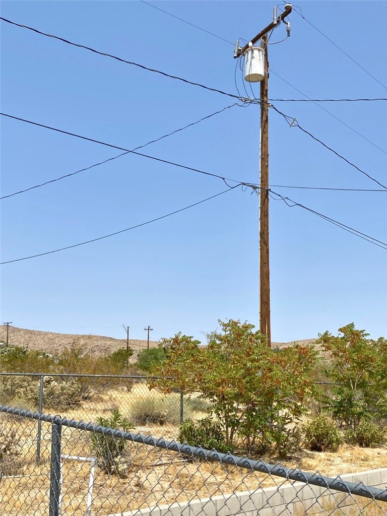 0 Morningside Road Joshua Tree, CA 92252 - Photo 6 of 8 Power at the rear of the lot.
