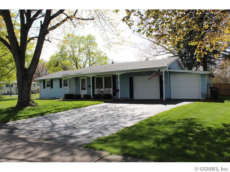 Exterior Front. EASY LIVING RANCH HOME ON A GREAT