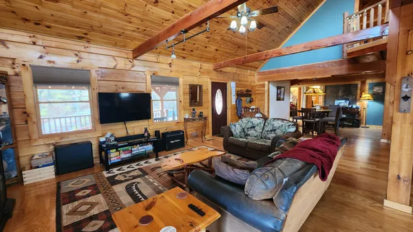 $549,000 | 5615 Eastport Road, Alpine, TN 38543