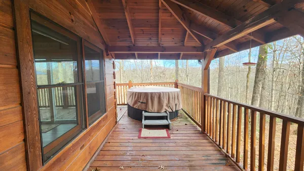 $549,000 | 5615 Eastport Road, Alpine, TN 38543