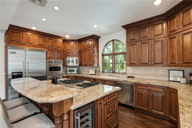 $24,000 | 718 North Poinsettia Avenue, Manhattan Beach, CA 90266