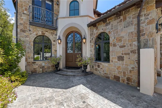 $24,000 | 718 North Poinsettia Avenue, Manhattan Beach, CA 90266