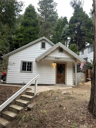 $1,800 | 31144 All View Drive, Unit A, Running Springs, CA 92382