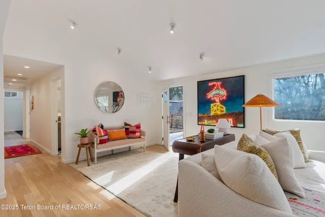 $2,850,000 | 725 Cache Creek Drive, Jackson, WY 83001