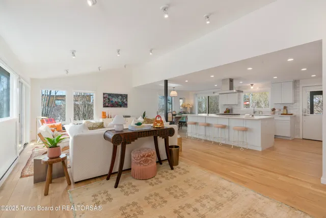 $2,850,000 | 725 Cache Creek Drive, Jackson, WY 83001