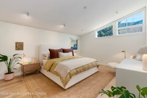 $2,850,000 | 725 Cache Creek Drive, Jackson, WY 83001