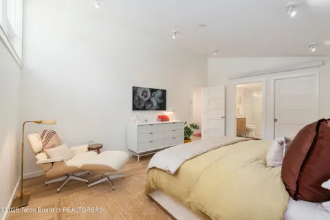 $2,850,000 | 725 Cache Creek Drive, Jackson, WY 83001