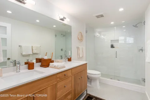 $2,850,000 | 725 Cache Creek Drive, Jackson, WY 83001