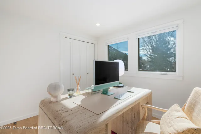 $2,850,000 | 725 Cache Creek Drive, Jackson, WY 83001