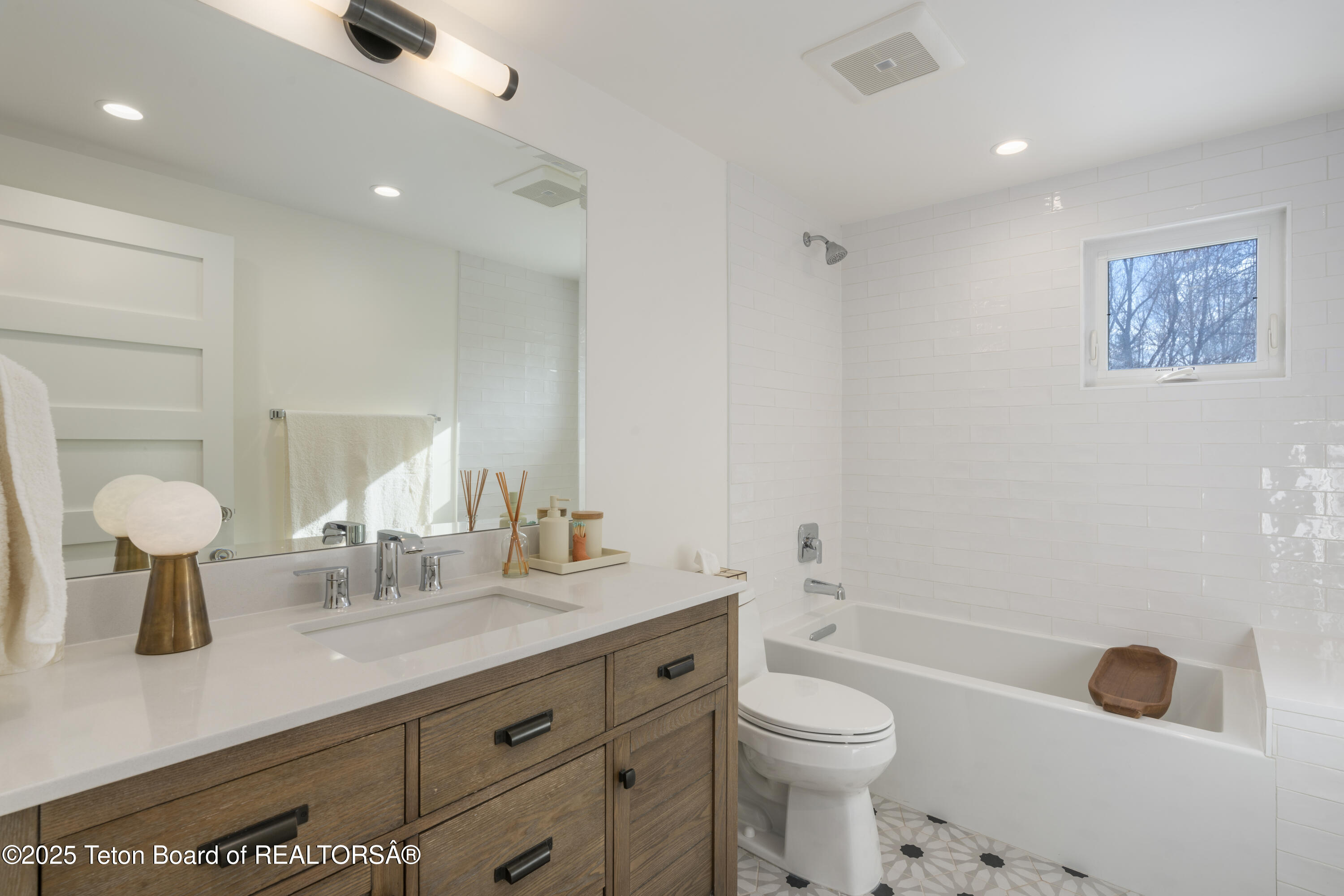 725 Cache Creek Drive Jackson, WY 83001 - Photo 23 of 36 Full Bath