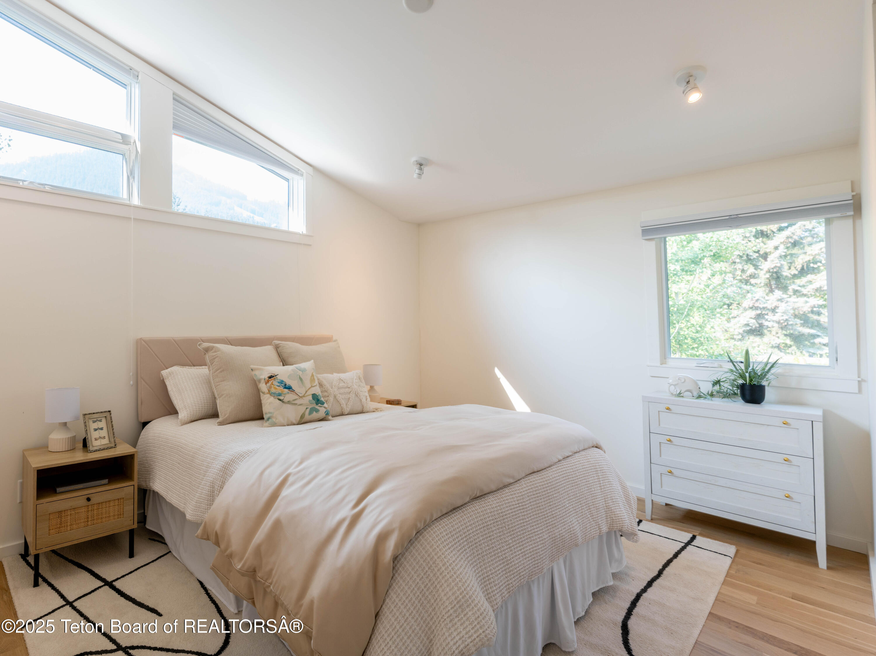 725 Cache Creek Drive Jackson, WY 83001 - Photo 24 of 36 Bedroom 3