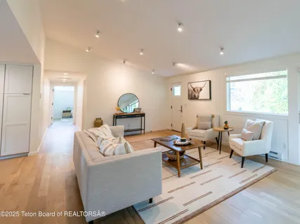 $2,850,000 | 725 Cache Creek Drive, Jackson, WY 83001