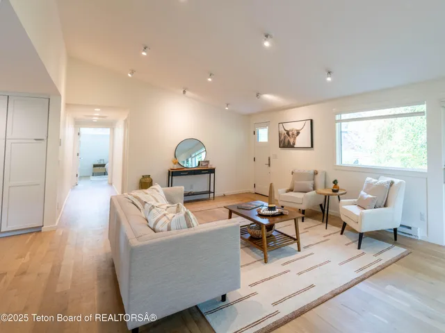 $2,850,000 | 725 Cache Creek Drive, Jackson, WY 83001