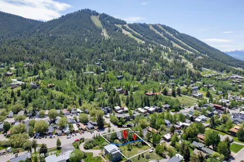 $2,850,000 | 725 Cache Creek Drive, Jackson, WY 83001