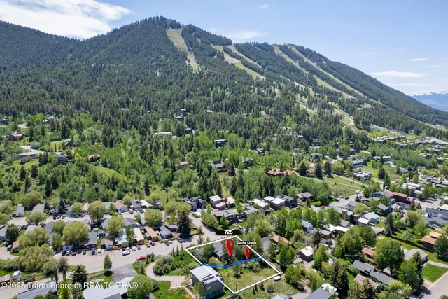 $2,850,000 | 725 Cache Creek Drive, Jackson, WY 83001