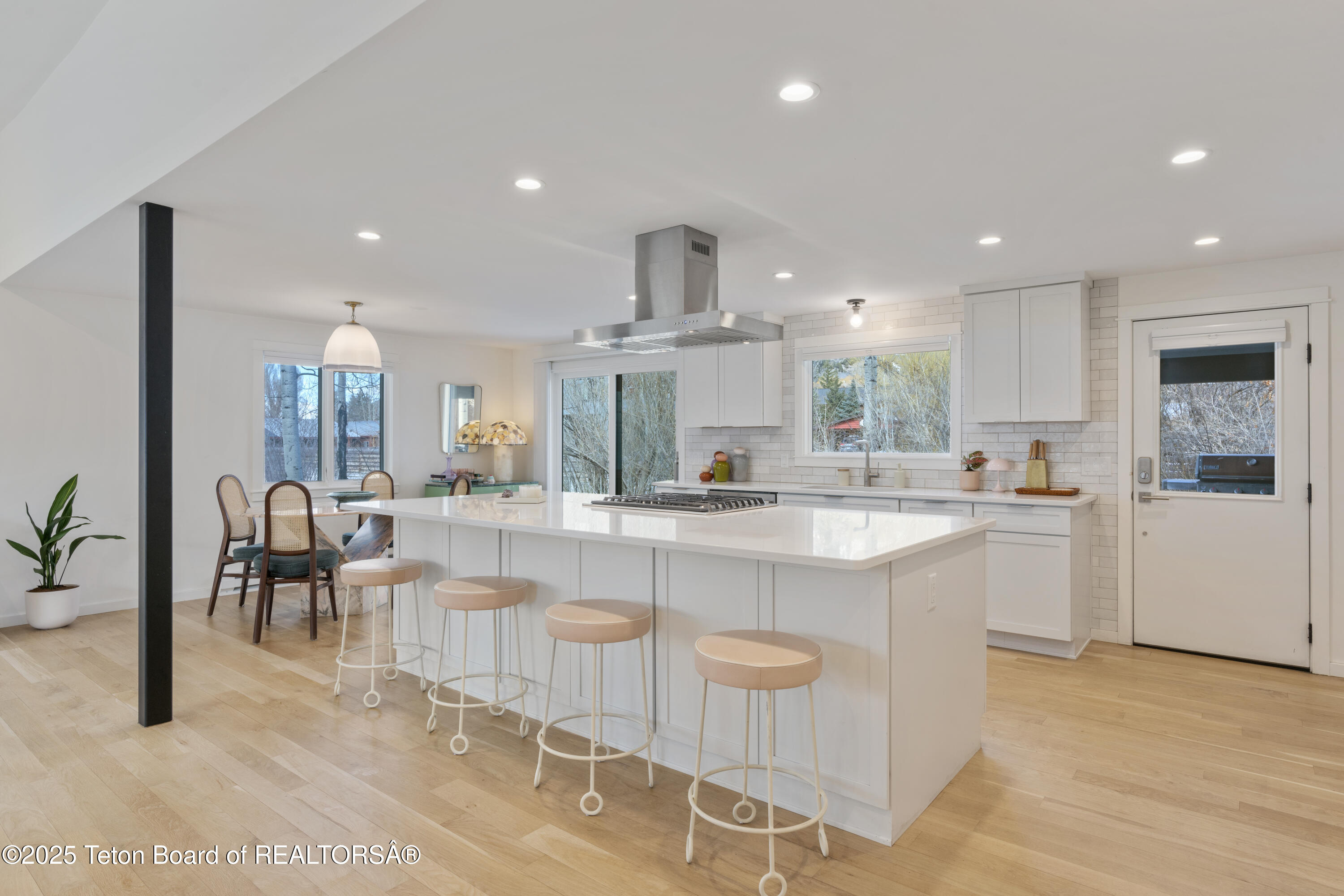 725 Cache Creek Drive Jackson, WY 83001 - Photo 6 of 36 Kitchen