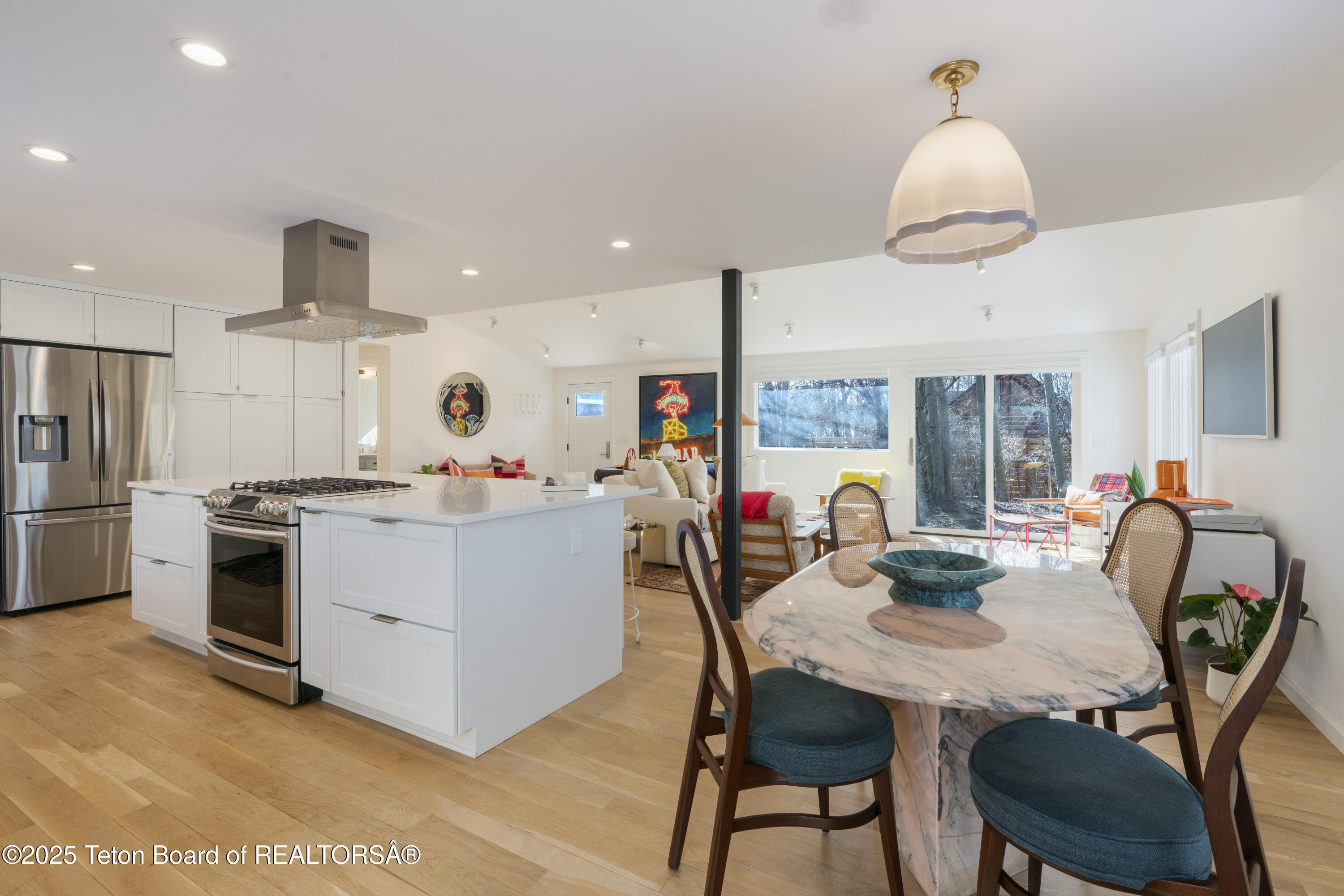 725 Cache Creek Drive Jackson, WY 83001 - Photo 9 of 36 Dining/Kitchen