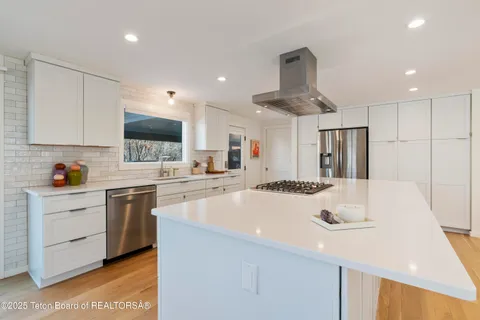 $2,850,000 | 725 Cache Creek Drive, Jackson, WY 83001