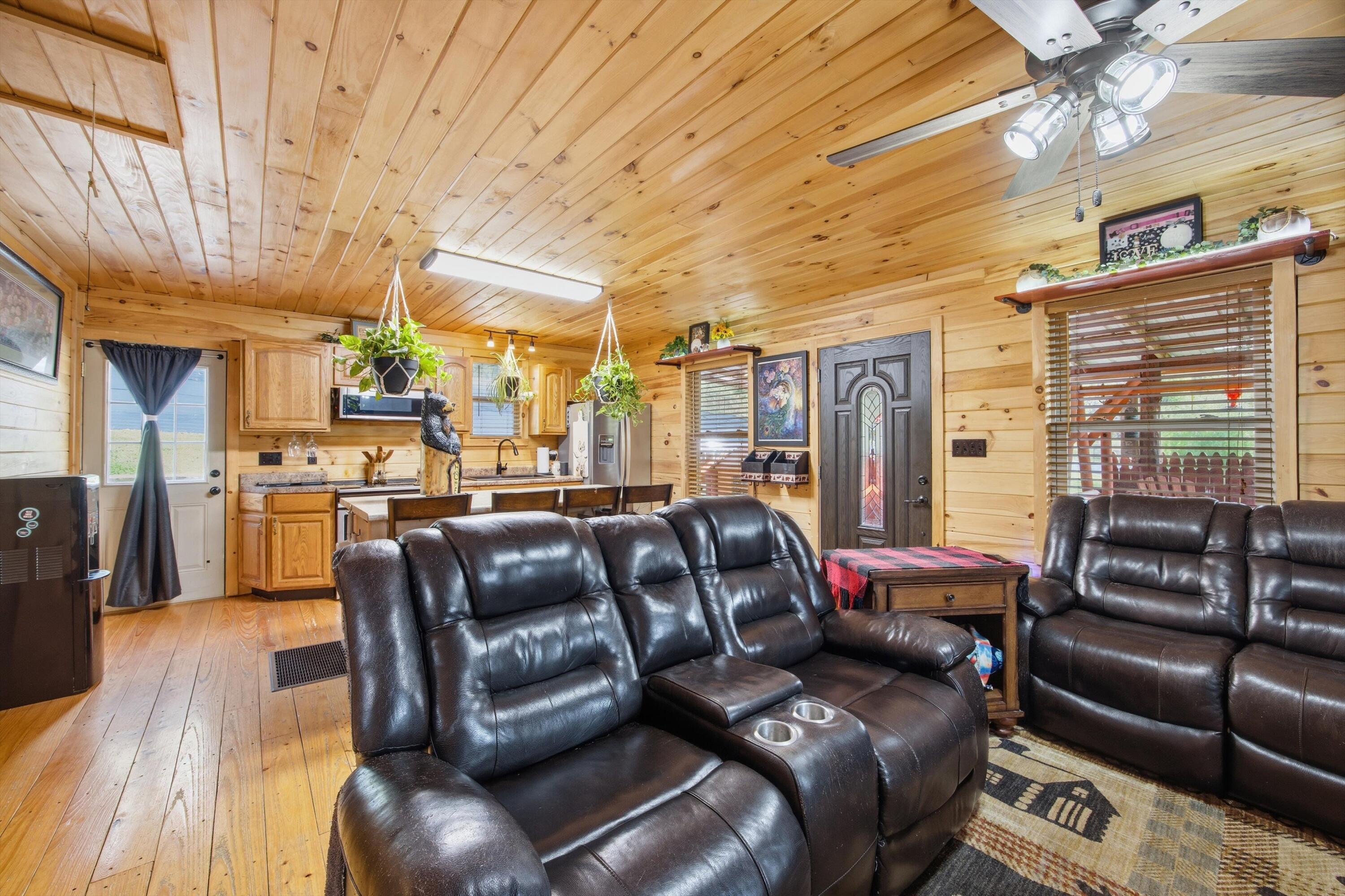 110 Angel Howard Road Pikeville, TN 37367 - Photo 12 of 33 07-110AngelHowardLn_005