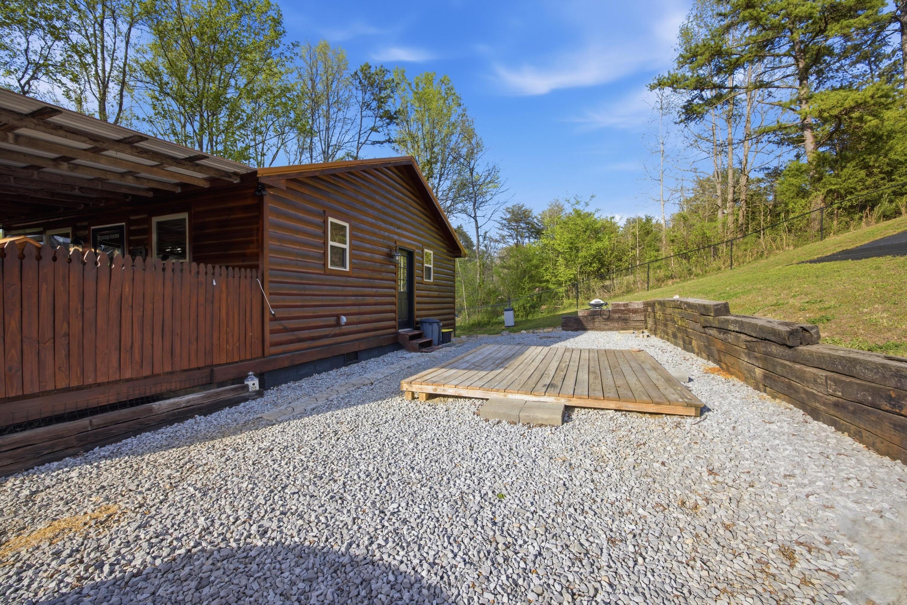 110 Angel Howard Road Pikeville, TN 37367 - Photo 20 of 33 19-110AngelHowardLn_014