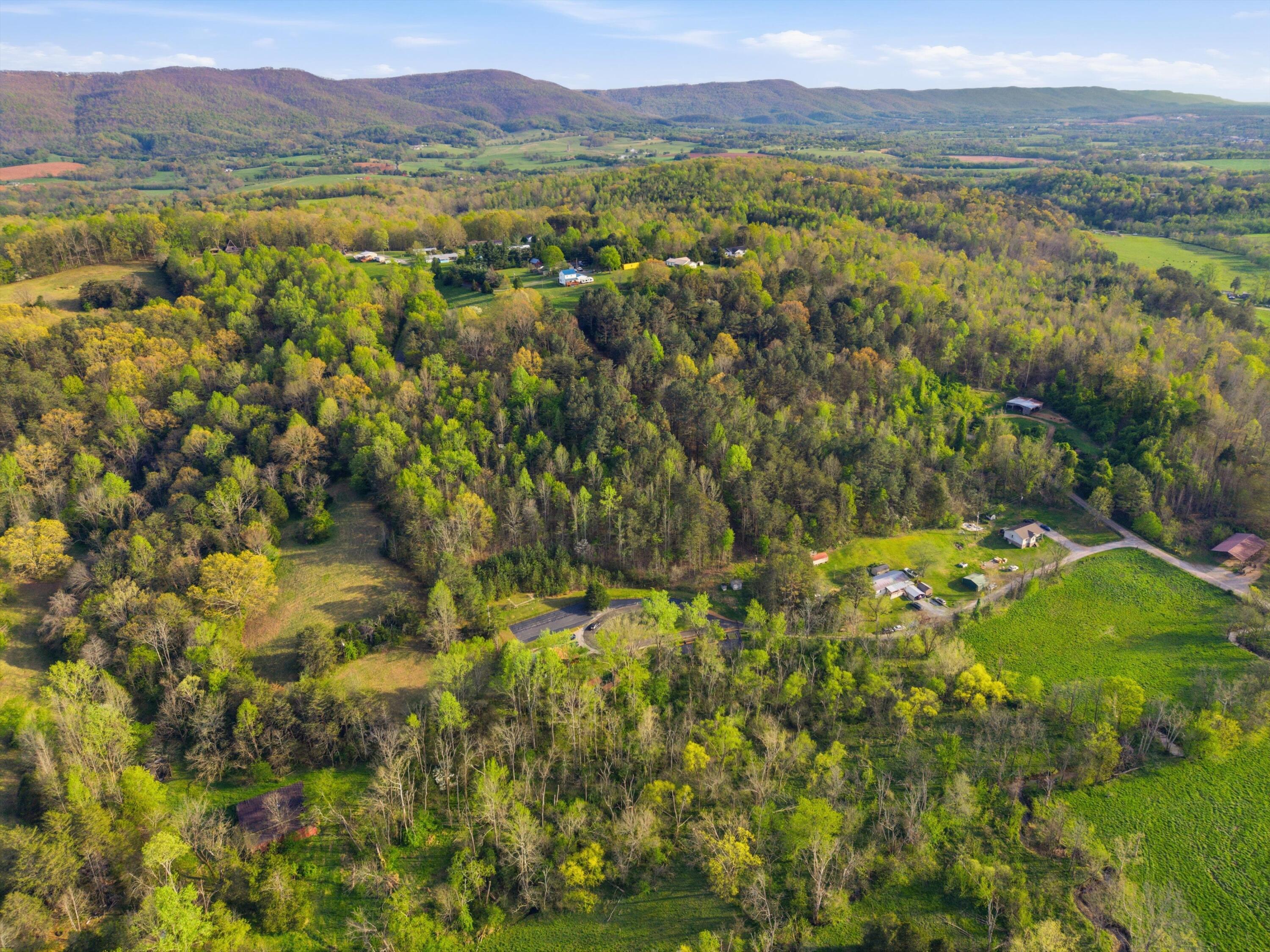 110 Angel Howard Road Pikeville, TN 37367 - Photo 32 of 33 32-110AngelHowardLn_028