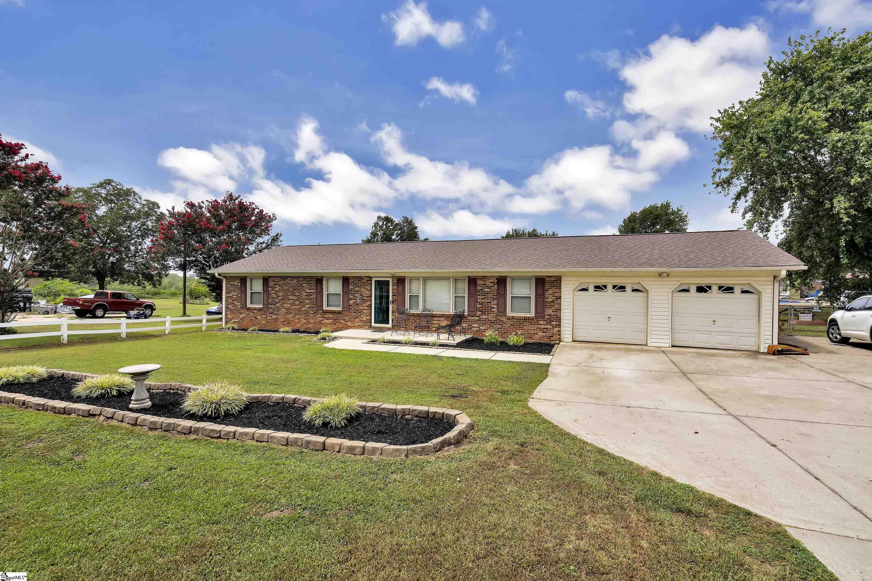 171 State Rd S-42-7128 Lyman, SC 29365 - Photo 1 of 26 Gallery Image 1